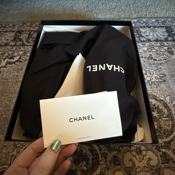 CHANEL Lambskin Quilted CC Heart Loafers in Beige size 40 - never worn - Picture 15 of 16